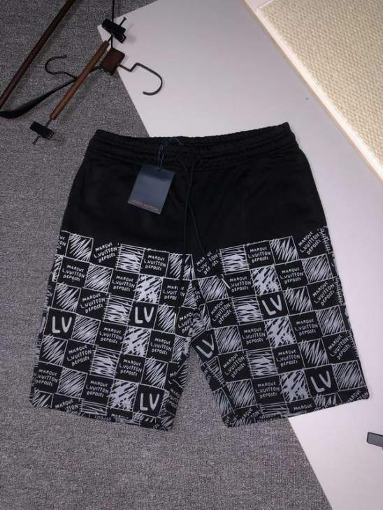Picture of LV Short Pants _SKULVS-XLhgntx0618545
